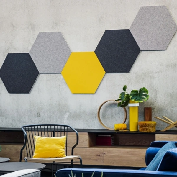 Panneaux en feutre pet felt comme produits acoustiques accrochés au mur