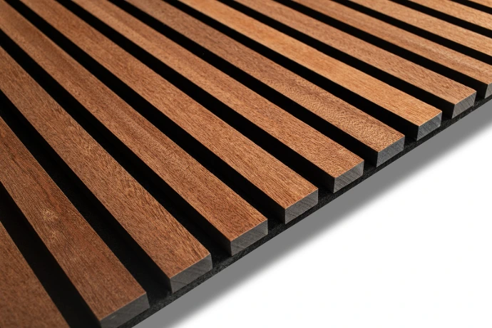 Panneau acoustique en lambris KUUKS sapelli